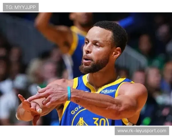 2020年总决赛：库里点燃“水花”火焰，全场5个三分破纪录，库里总决赛二运